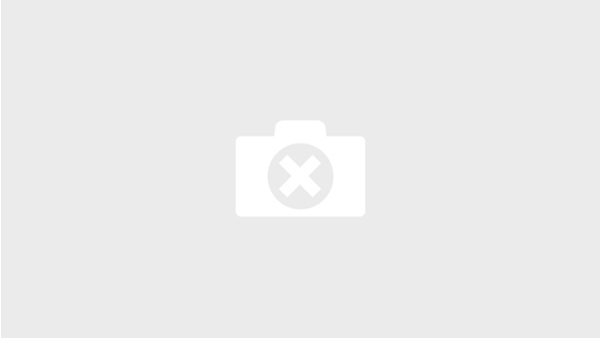 تامر حسني يطلق ألبومه الجديد “عيش بشوقك” ويتصدّر عالميًا