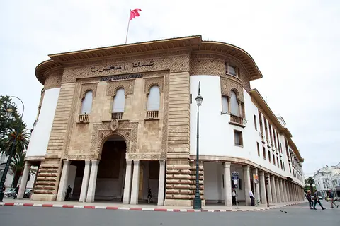بنك المغرب يحافظ على سعر الفائدة عند 2.25% مع توقعات اقتصادية واعدة..
